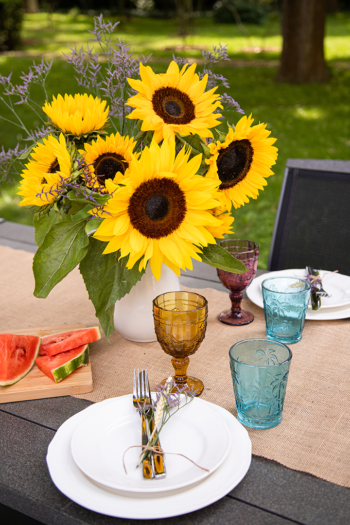 Sommerdeko mit Sonnenblumen - Bloomy Blog